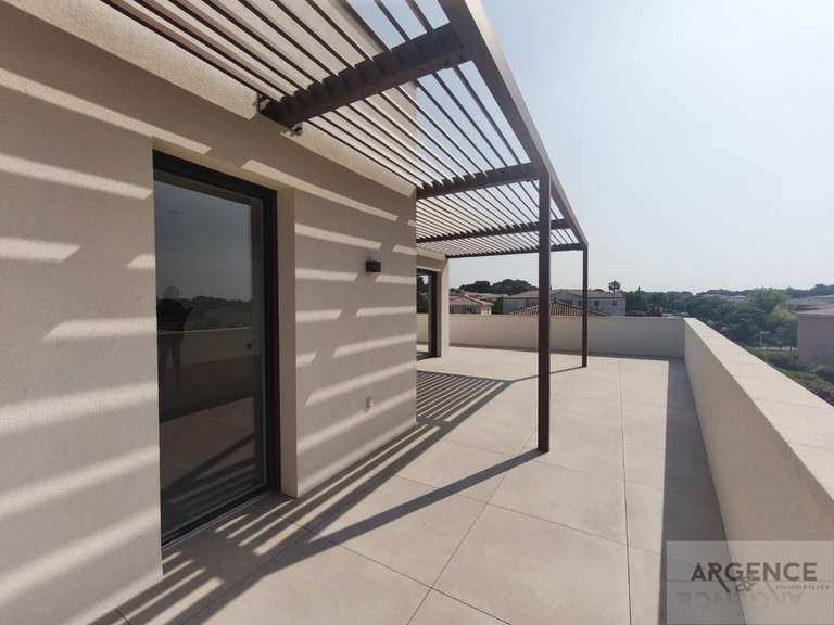 Appartement Castries - 2 chambres - 96m²