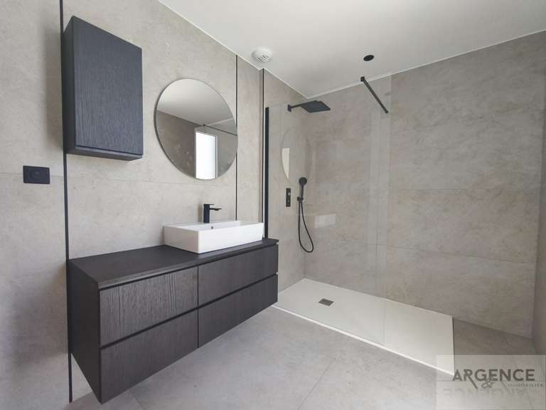 Appartement Castries - 2 chambres - 96m²