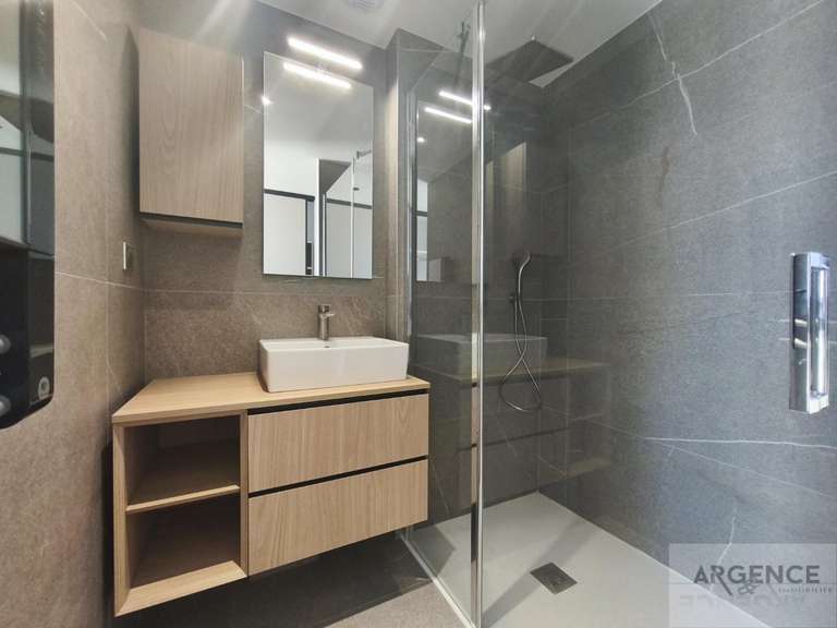 Appartement Castries - 2 chambres - 96m²