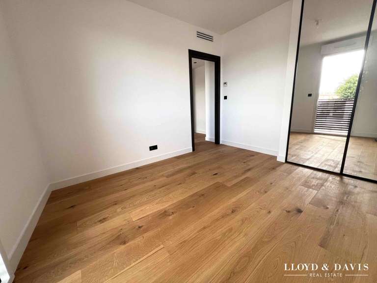 Appartement Castries - 2 chambres - 96m²