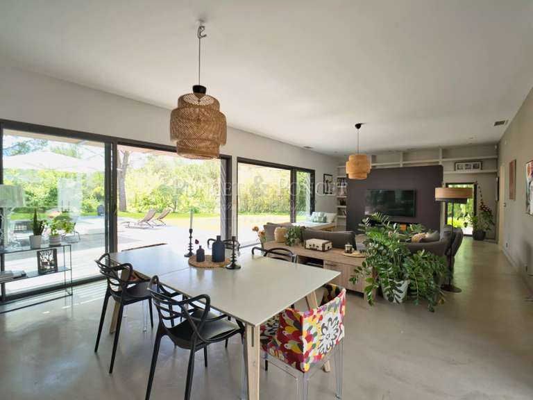 Maison Castries - 5 chambres - 220m²