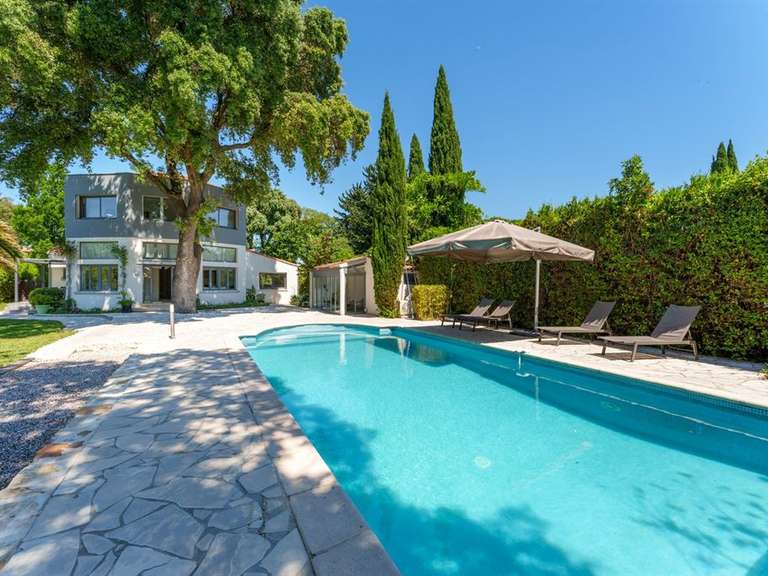 Maison Castries - 4 chambres - 209m²