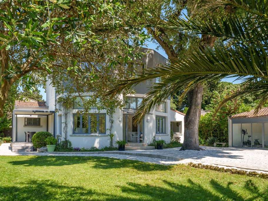 Maison Castries