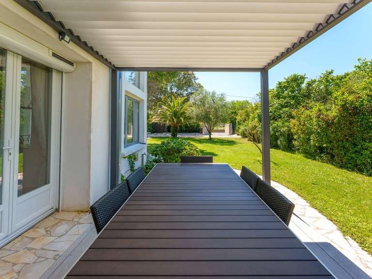 Maison Castries - 4 chambres - 209m²
