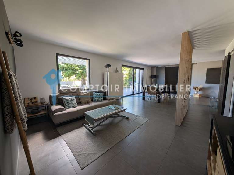 Villa Castries - 5 bedrooms - 193m²