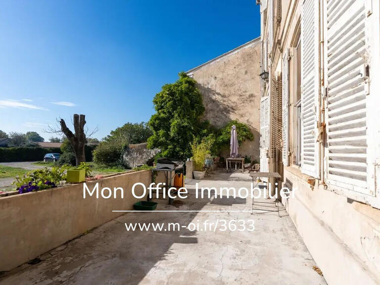 Maison Caumont-sur-Durance - 8 chambres - 734m²