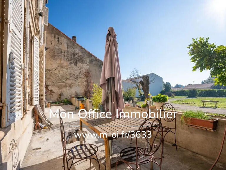 Maison Caumont-sur-Durance - 8 chambres - 734m²