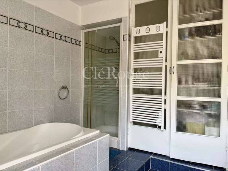 Maison Caumont-sur-Garonne - 5 chambres - 261m²