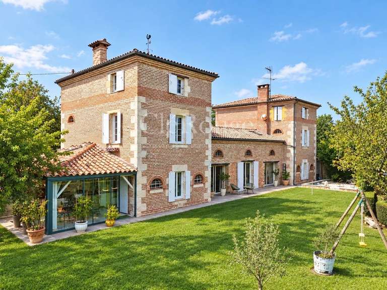Maison Caumont-sur-Garonne - 5 chambres - 261m²