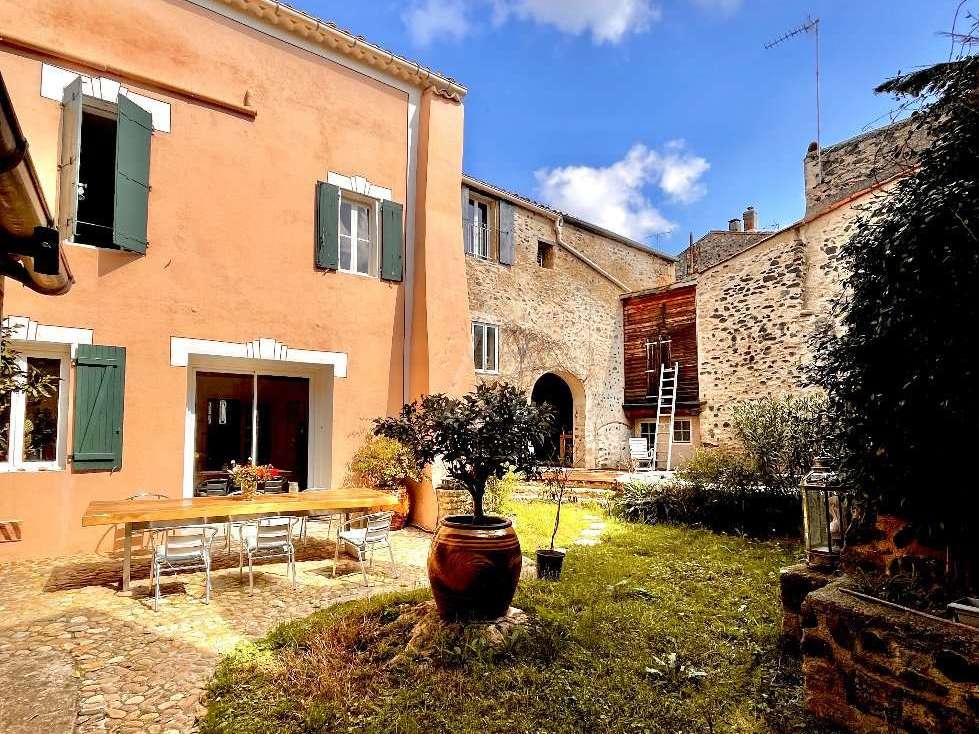 Maison Caux
