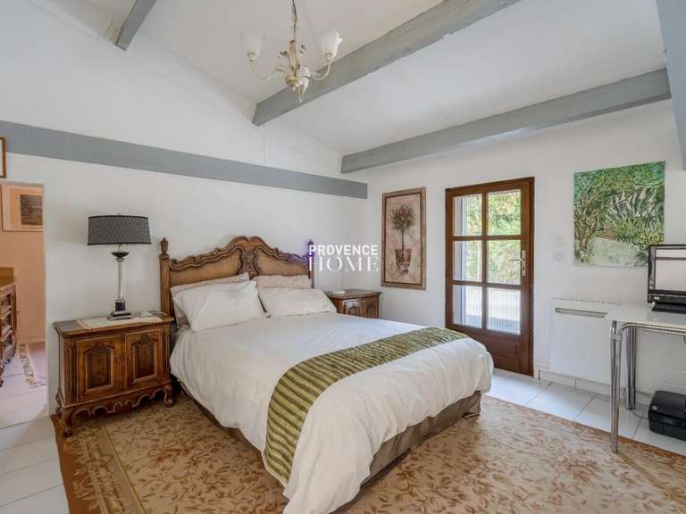 Maison Cavaillon - 7 chambres - 325m²