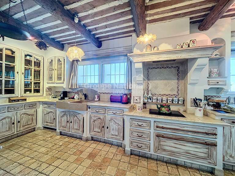 Maison Cavaillon - 6 chambres - 435m²
