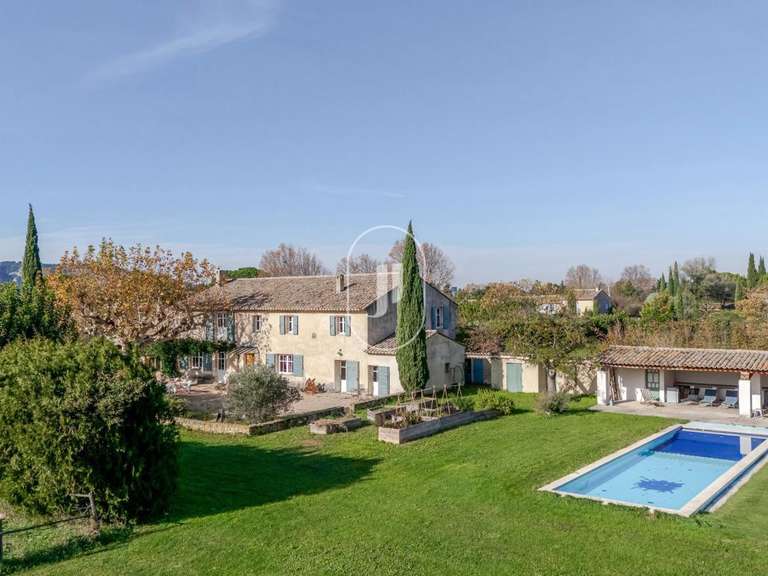 Maison Cavaillon - 9 chambres - 340m²
