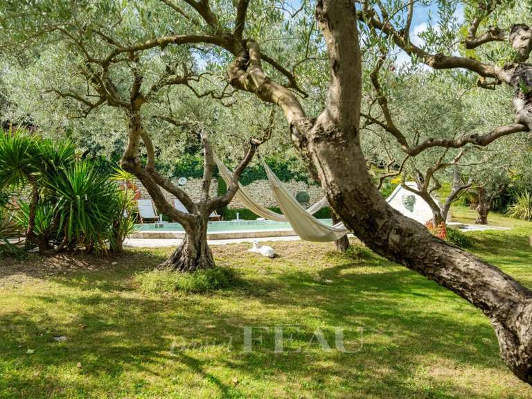 Maison Cavaillon - 4 chambres - 245m²