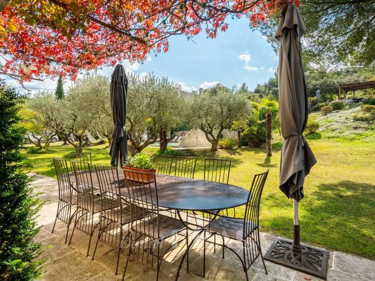 Maison Cavaillon - 4 chambres - 245m²