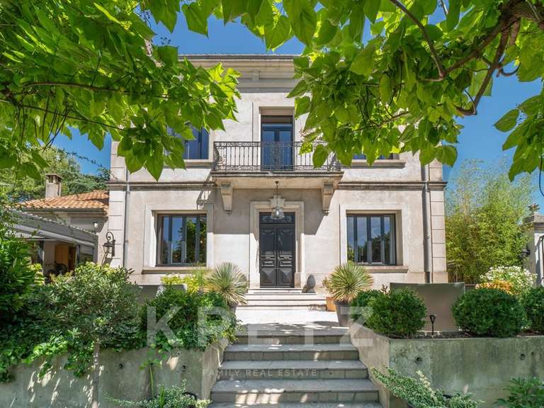 Maison Cavaillon - 4 chambres - 220m²
