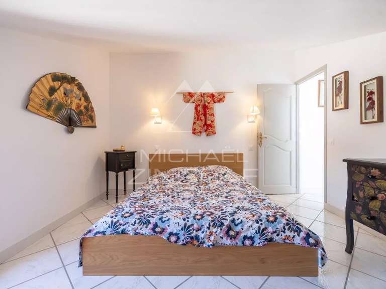 Maison Cavaillon - 9 chambres - 360m²