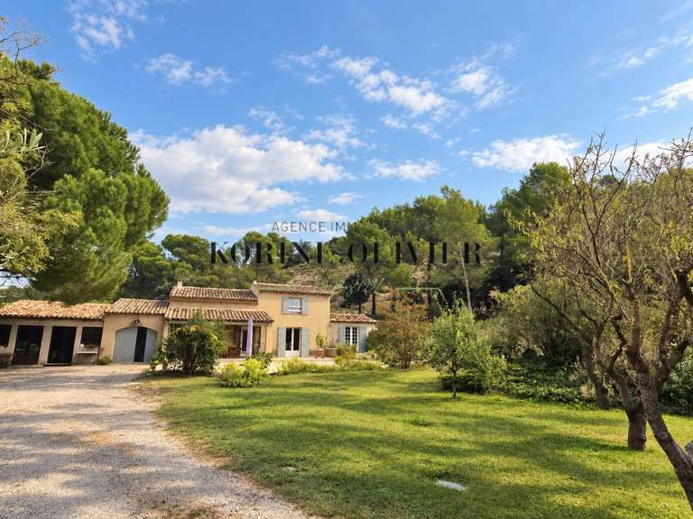 Maison Cavaillon - 4 chambres - 150m²