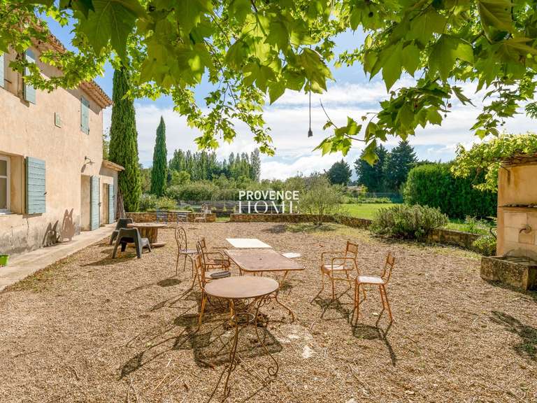 Propriété Cavaillon - 9 chambres - 340m²