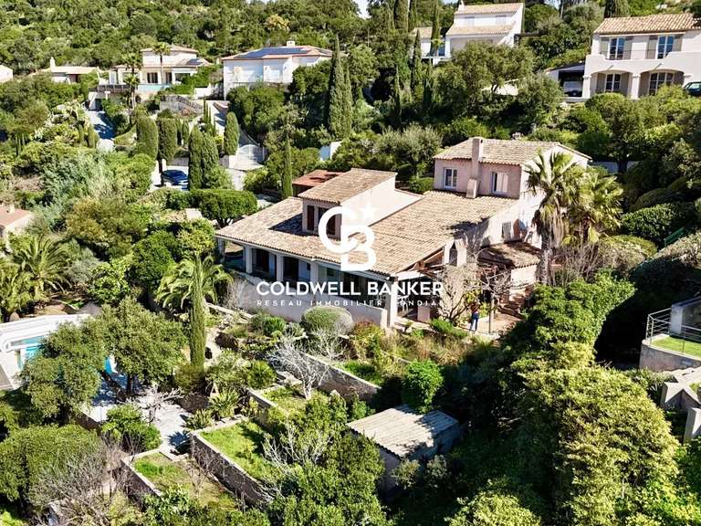 House Cavalaire-sur-Mer - 4 bedrooms - 180m²