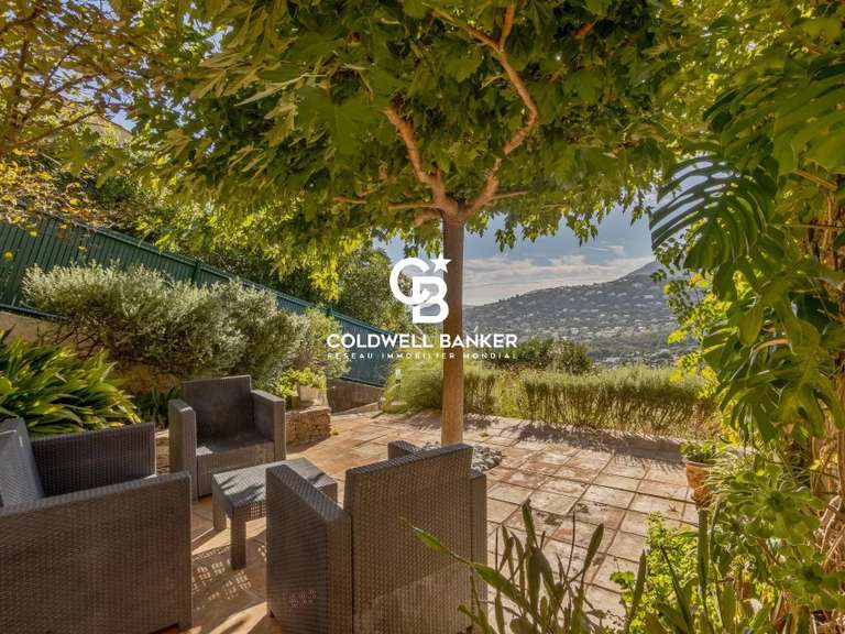 House Cavalaire-sur-Mer - 4 bedrooms - 180m²