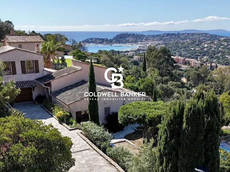 House Cavalaire-sur-Mer - 4 bedrooms - 180m²