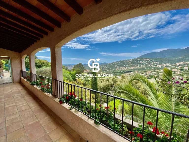 House Cavalaire-sur-Mer - 4 bedrooms - 180m²