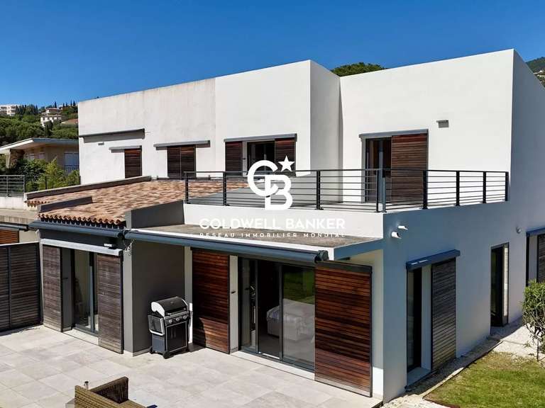 House Cavalaire-sur-Mer - 3 bedrooms - 121m²