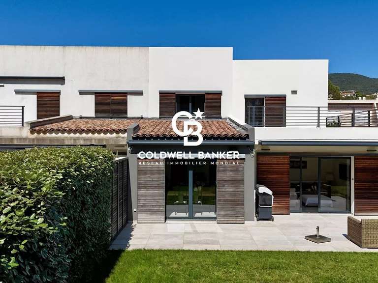 House Cavalaire-sur-Mer - 3 bedrooms - 121m²