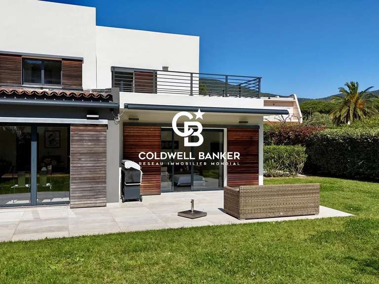 House Cavalaire-sur-Mer - 3 bedrooms - 121m²