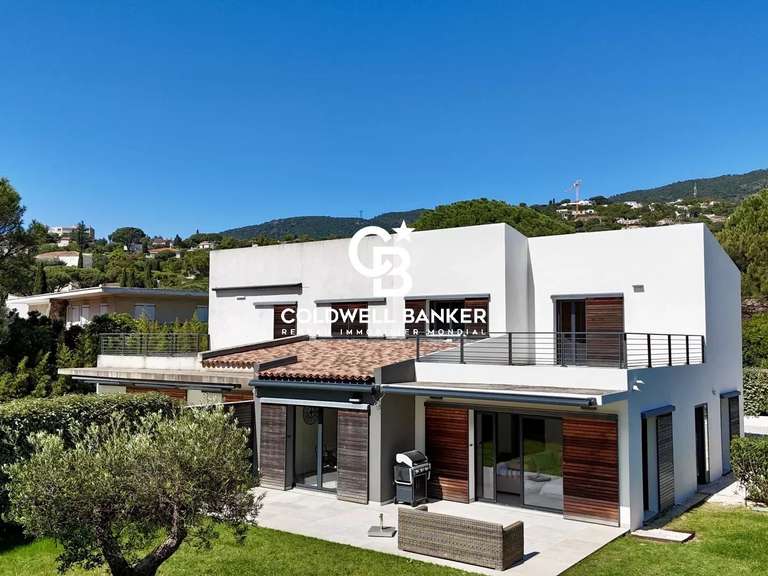 House Cavalaire-sur-Mer - 3 bedrooms - 121m²