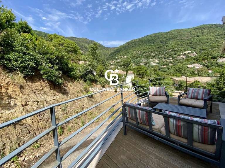 Maison Cavalaire-sur-Mer - 5 chambres - 180m²