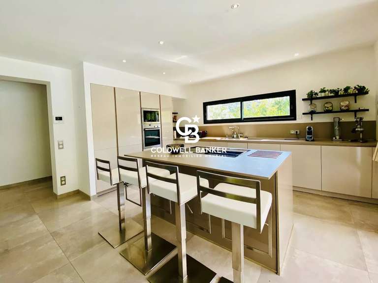 House Cavalaire-sur-Mer - 5 bedrooms - 180m²