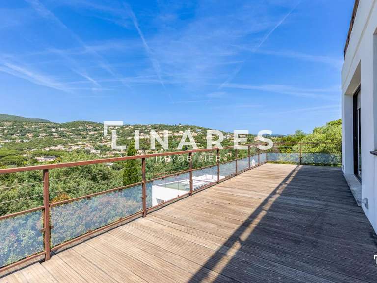 Maison Cavalaire-sur-Mer - 3 chambres - 206m²