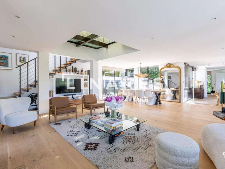 Maison Cavalaire-sur-Mer - 3 chambres - 206m²