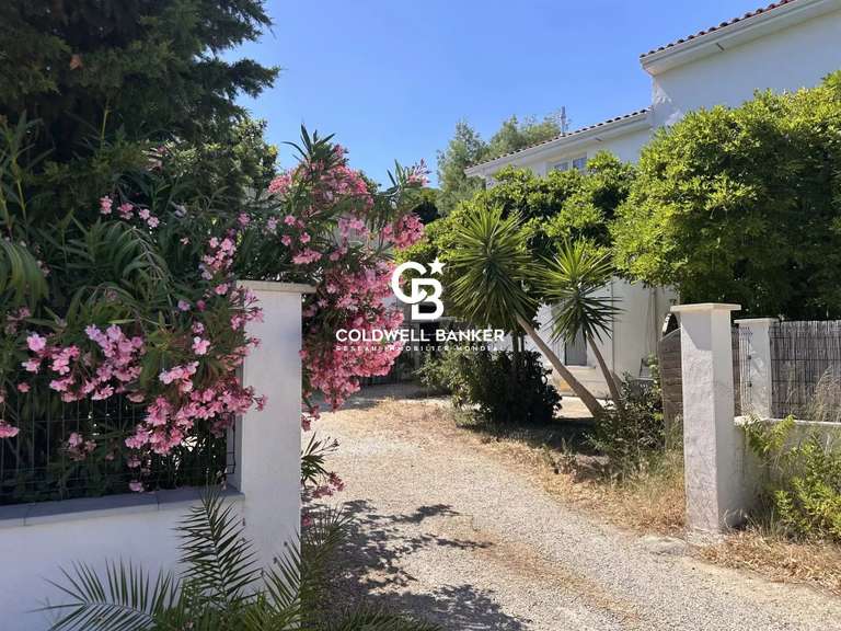 Maison Cavalaire-sur-Mer - 9 chambres - 321m²