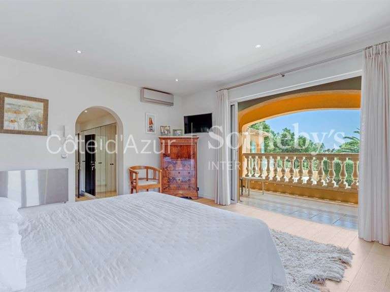 Maison Cavalaire-sur-Mer - 6 chambres - 495m²