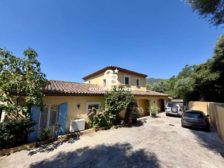 House Cavalaire-sur-Mer - 3 bedrooms - 188m²