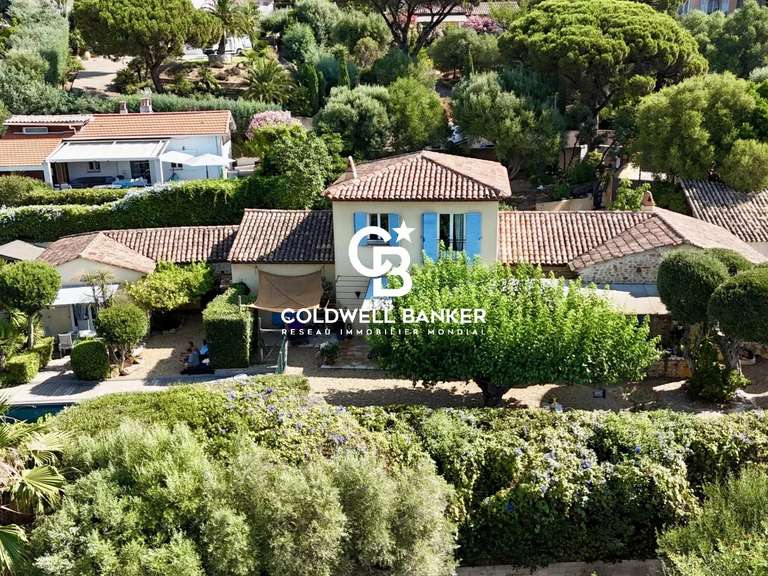 House Cavalaire-sur-Mer - 3 bedrooms - 188m²
