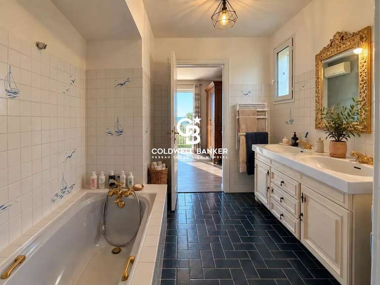 Maison avec Vue sur mer Cavalaire-sur-Mer - 5 chambres - 302m²