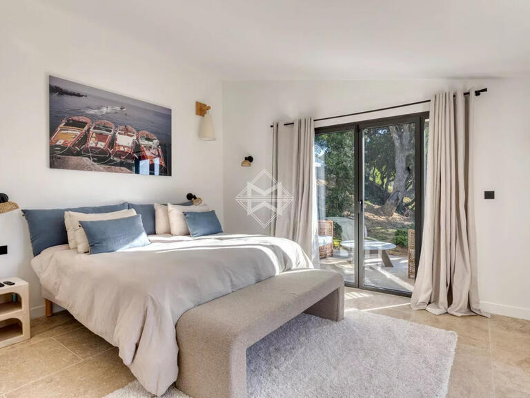 Villa Cavalaire-sur-Mer - 4 bedrooms - 220m²