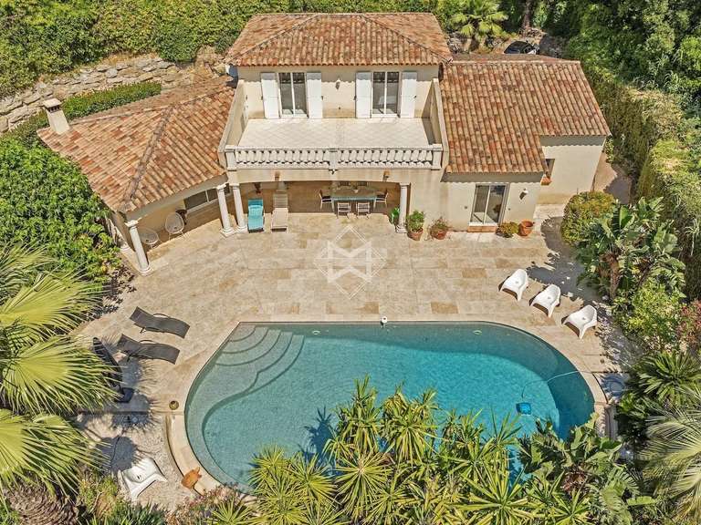 Villa Cavalaire-sur-Mer - 4 chambres - 246m²