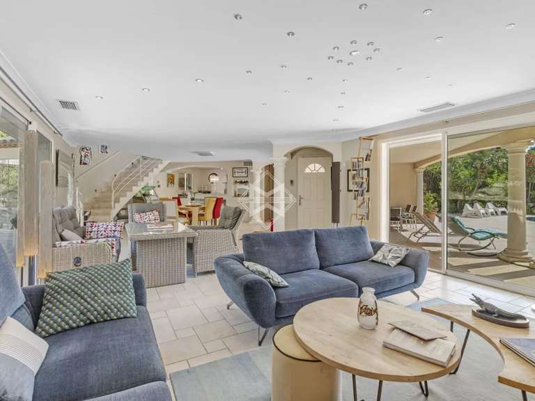 Villa Cavalaire-sur-Mer - 4 chambres - 246m²