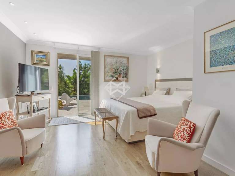 Villa Cavalaire-sur-Mer - 4 chambres - 246m²