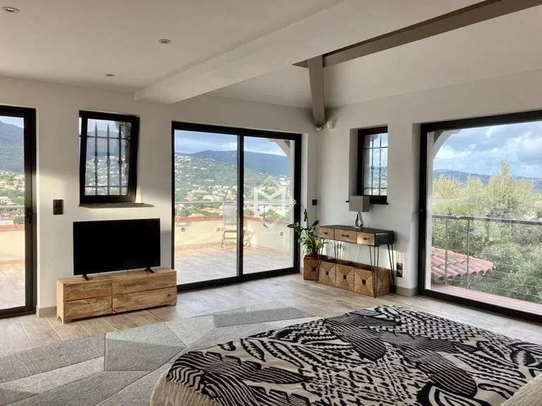 Villa Cavalaire-sur-Mer - 5 chambres - 350m²