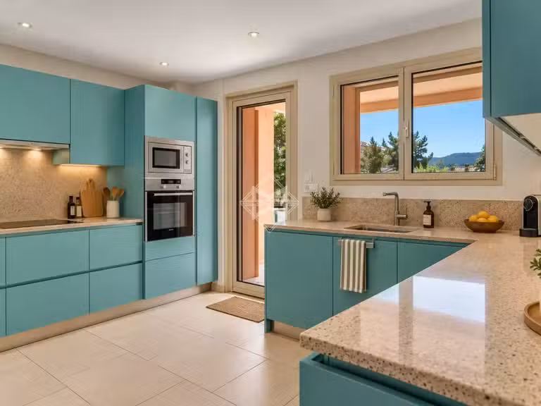 Villa Cavalaire-sur-Mer - 6 chambres - 300m²