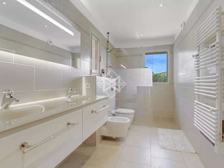 Villa Cavalaire-sur-Mer - 6 chambres - 300m²