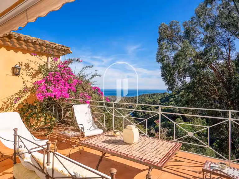 Villa with Sea view Cavalaire-sur-Mer - 4 bedrooms - 180m²