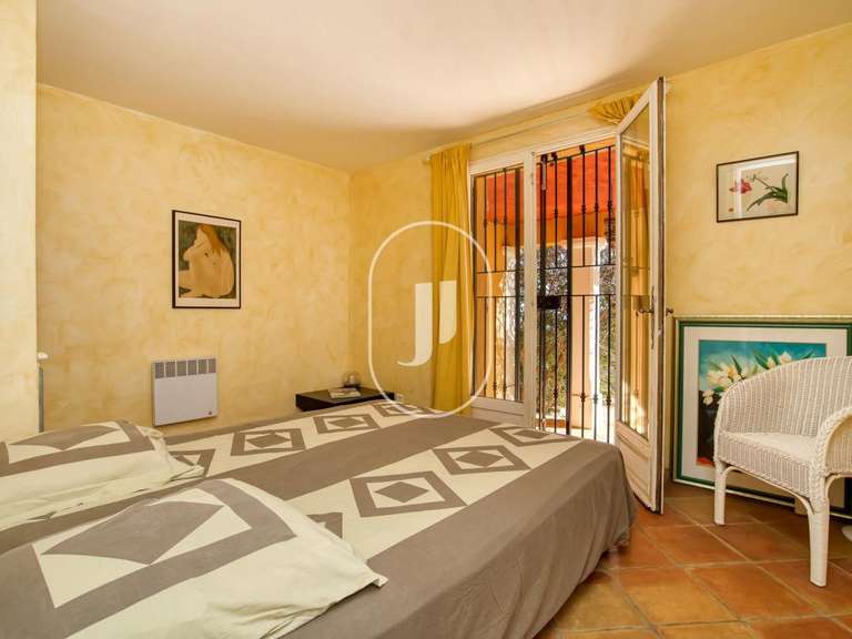 Villa with Sea view Cavalaire-sur-Mer - 4 bedrooms - 180m²