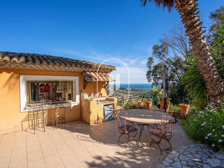 Villa with Sea view Cavalaire-sur-Mer - 4 bedrooms - 180m²
